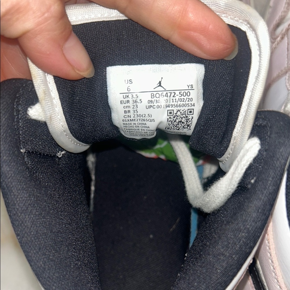 Nike White and Pink Athletic Sneakers - Picture 6 of 6